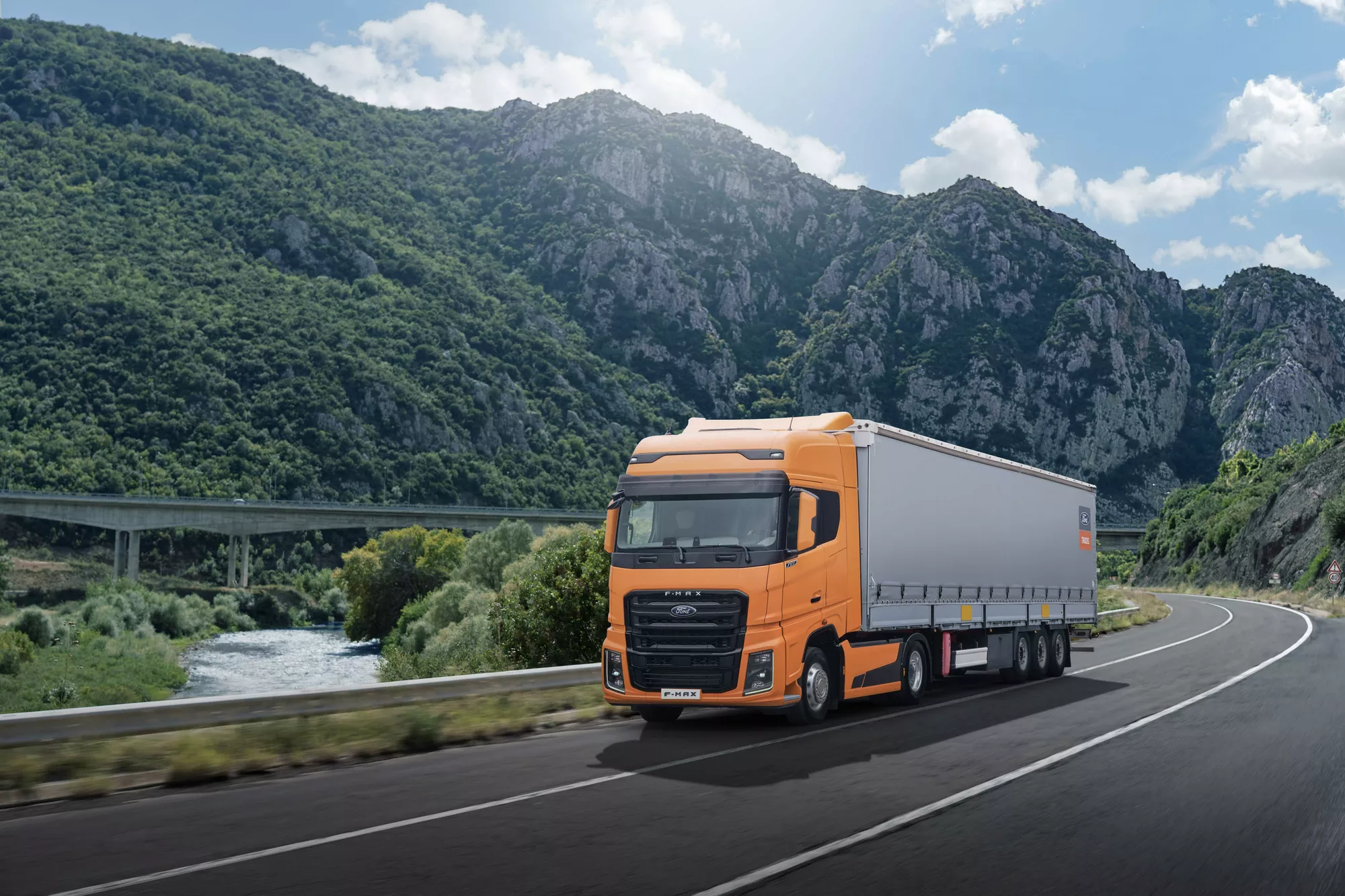 Il sistema di stoccaggio Hexagon Purus per il camion a idrogeno di Ford Trucks